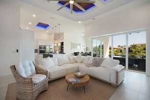 Smart TV, fireplace, DVD player, books