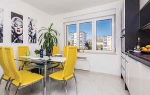 Dining - Lovely apartment in Rijeka with WiFi (Rijeka)