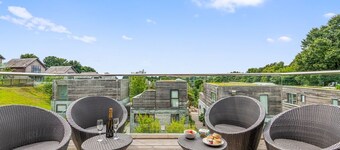 Lyxigt hem med gemensam pool, gym, bastu och gratis WiFi !!!