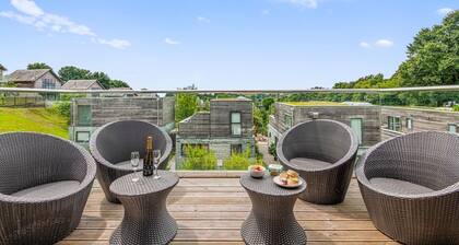 Luxury kotiin jaettu uima-allas, kuntosali, sauna ja ilmainen WiFi!