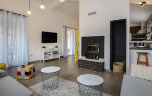 TV, fireplace, table tennis