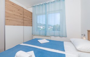 واي فاي مجانًا وملاءات أسرّة