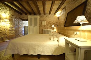 4 Schlafzimmer, Bügeleisen/Bügelbrett, Reisekinderbett, WLAN