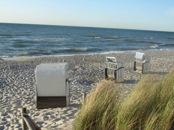 Una spiaggia nelle vicinanze