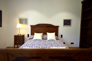4 slaapkamers, een kluis op de kamer, een strijkplank/strijkijzer