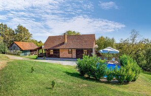 Exterior - Beautiful home in Ribnik (Ribnik)