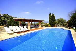 Unclassified image, 2 of 68, button