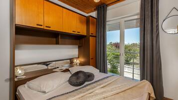 2 bedrooms, free WiFi, bed sheets
