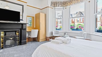 Standard Double Room | In-room safe, desk, iron/ironing board, free WiFi