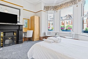 Standard Double Room | In-room safe, desk, iron/ironing board, free WiFi