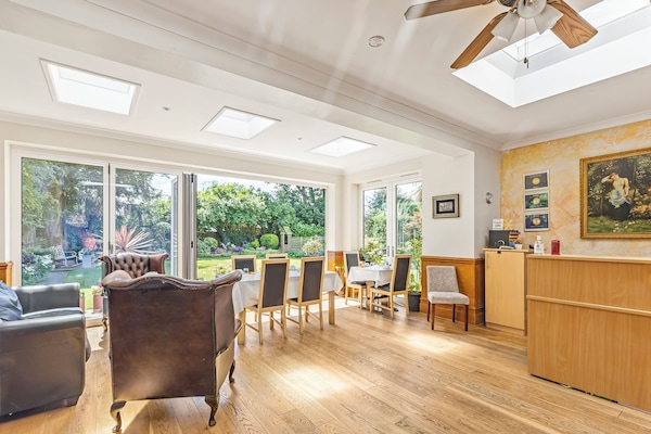 Desayuno continental (GBP 8 por persona)