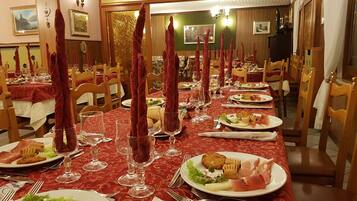 Servizio di colazione e cena