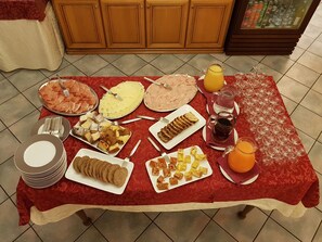 Gratis frukostbuffé varje dag 