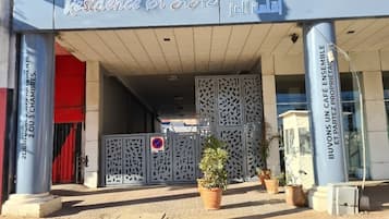 Fachada de la propiedad