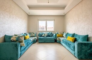 Smart TV 39 pulgadas con canales de televisión vía satélite, televisión