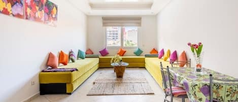 Comfort Apartment, 3 Bedrooms | Living area | 39-inch Smart TV with satellite channels, TV