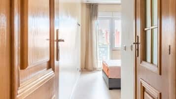 Comfort-Apartment, 3 Schlafzimmer | 2 Schlafzimmer, Daunenbettdecken, Verdunkelungsvorhänge