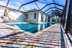 Beheizter Pool