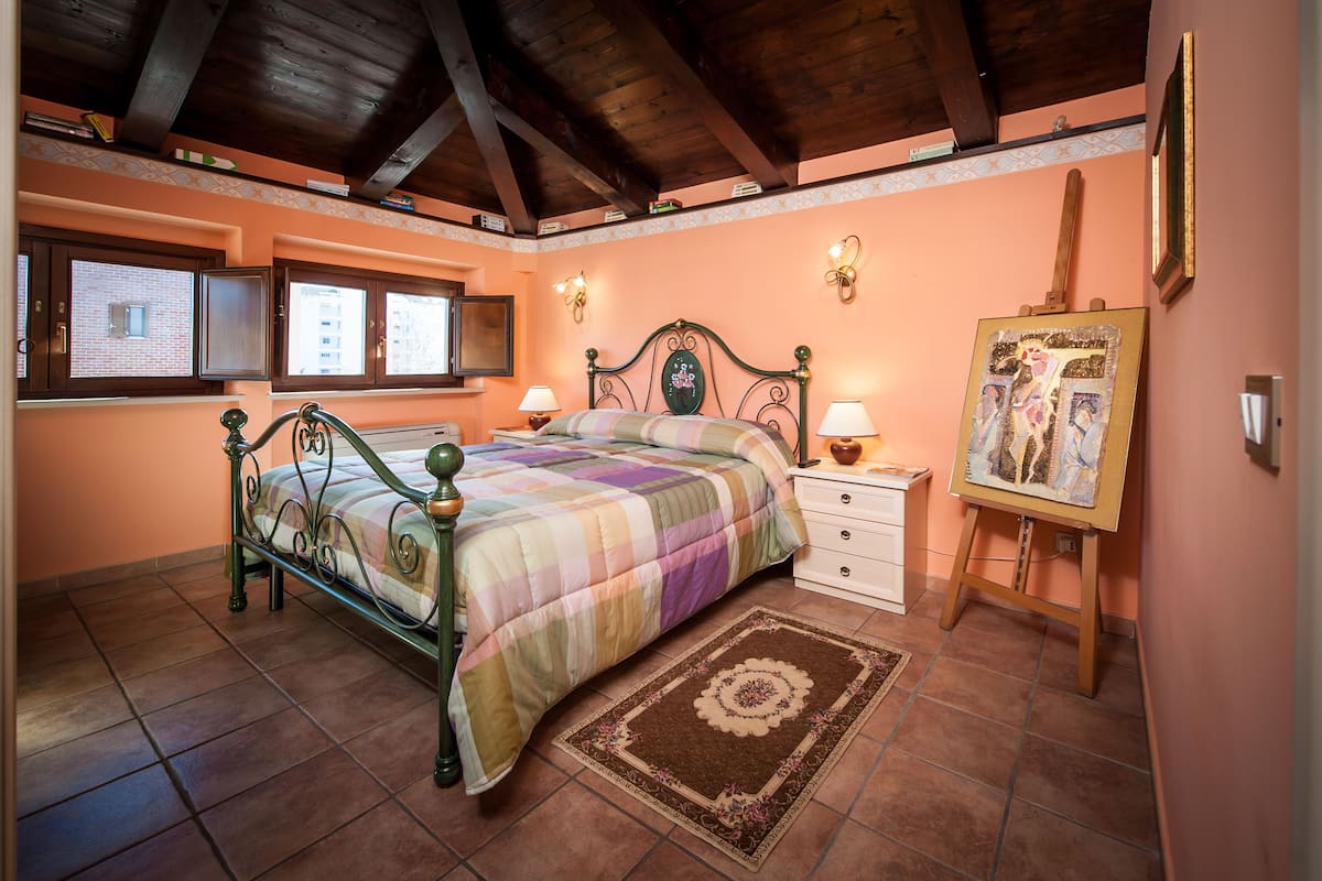 Triple Room, Connecting Rooms | Desk, free WiFi