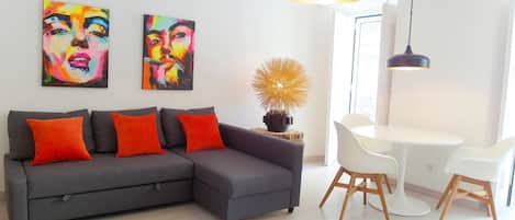 City Apartment, 1 Bedroom | Living room