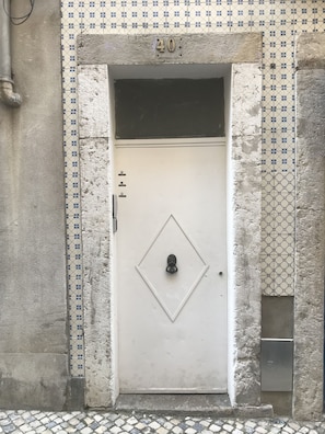 Property entrance - SantoSweethome 2 (Lisbon)