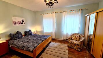 1 chambre, bureau, fer et planche Ă repasser, Wi-Fi gratuit