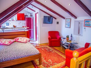 Loft | Roupas de cama premium, escrivaninha, quartos à prova de som