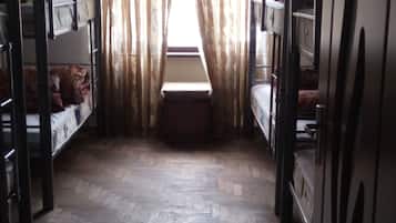 Dormitório compartilhado econômico (Bed in 8-beds shared dormitory)) | Roupas de cama premium, ferros/tábuas de passar roupa, Wi-Fi de cortesia