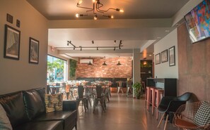 Área de estar no saguão