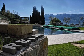 Pool - Holiday apartment mit Balkon (Tignale)