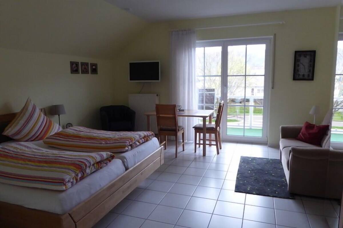 Apartment 1 | Berços grátis, camas extras/dobr áveis, Wi-Fi de cortesia, roupa de cama