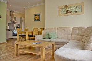 Apartment 6 | Restauration dans la chambre