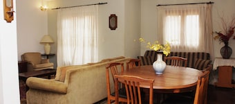 Manaona Guest House