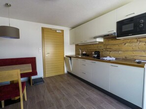 Fridge, microwave, dishwasher