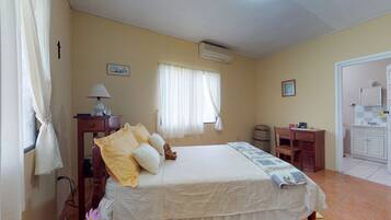 Comfort House, 2 Bedrooms, Non Smoking | 1 bedroom, desk, free WiFi