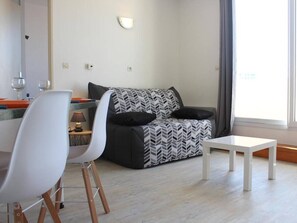 TV - Studio Cabin La Rochelle with Balcony and Private Parking (La Rochelle)