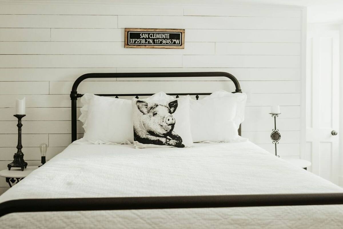 Deluxe Double Room, 1 Queen Bed, Lake View | Egyptian cotton sheets, premium bedding, down comforters