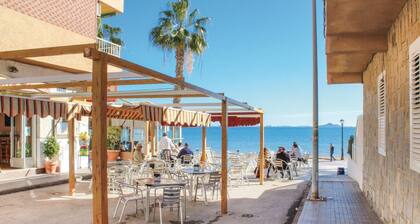 2 huoneen majoitus Los Alcazaresissa