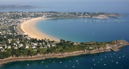 Maison 3*"Les Dauphins" Ă MATIGNON (22550)-Terrain clos- plages 4 km