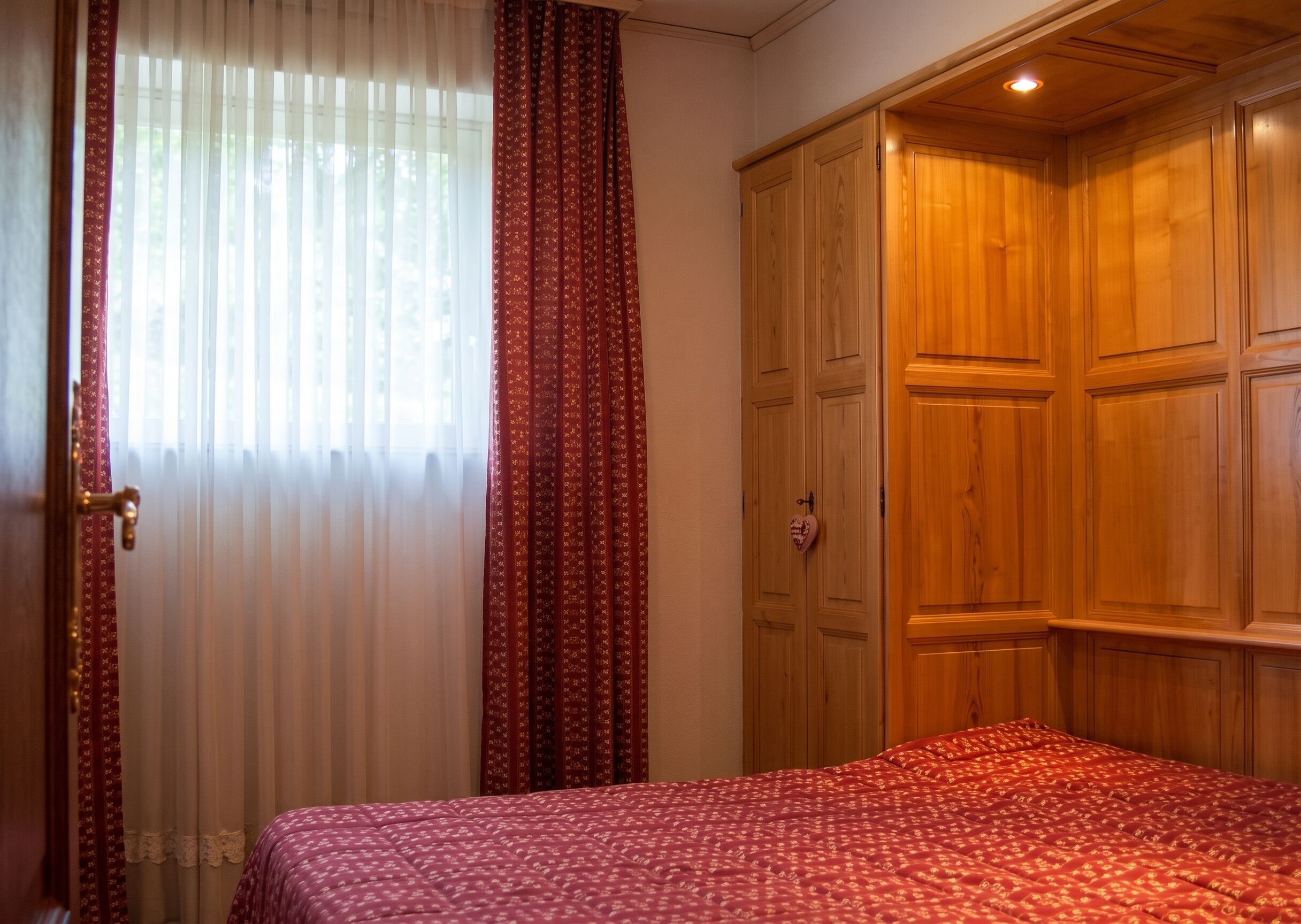 2 chambres, fer et planche à repasser, lit parapluie, Wi-Fi gratuit