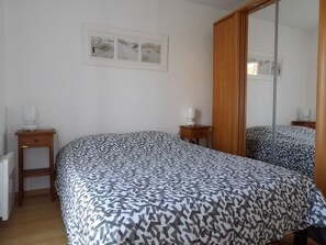 2 bedrooms, iron/ironing board, travel cot, free WiFi - CLOS FLEURI - Berck/Mer - 3 rooms *** - Enclosed garden and private parking - WiFi (Berck)