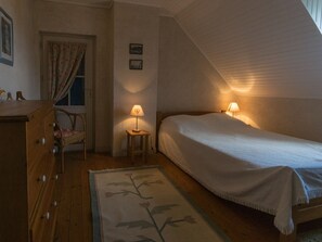 3 camere