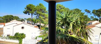 Spacious house 3 bedrooms and terraces at the edge on sea Phare area