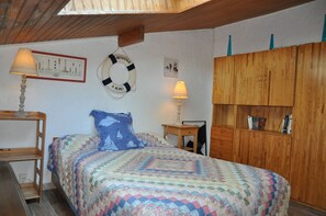 5 chambres, fer et planche à repasser