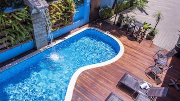 Outdoor pool, pool loungers
