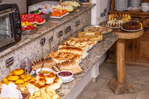 Desayuno buffet incluido todos los días 