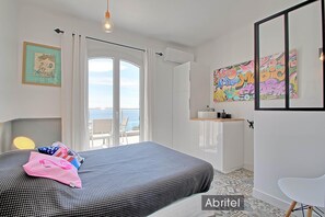 6 bedrooms, in-room safe, iron/ironing board, travel cot