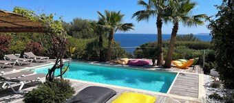 Large house with sea view heated swimming pool