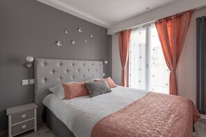 2 bedrooms, in-room safe, iron/ironing board, WiFi