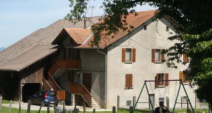 T3 WITH GARDEN, BETWEEN LAKE AND MOUNTAIN